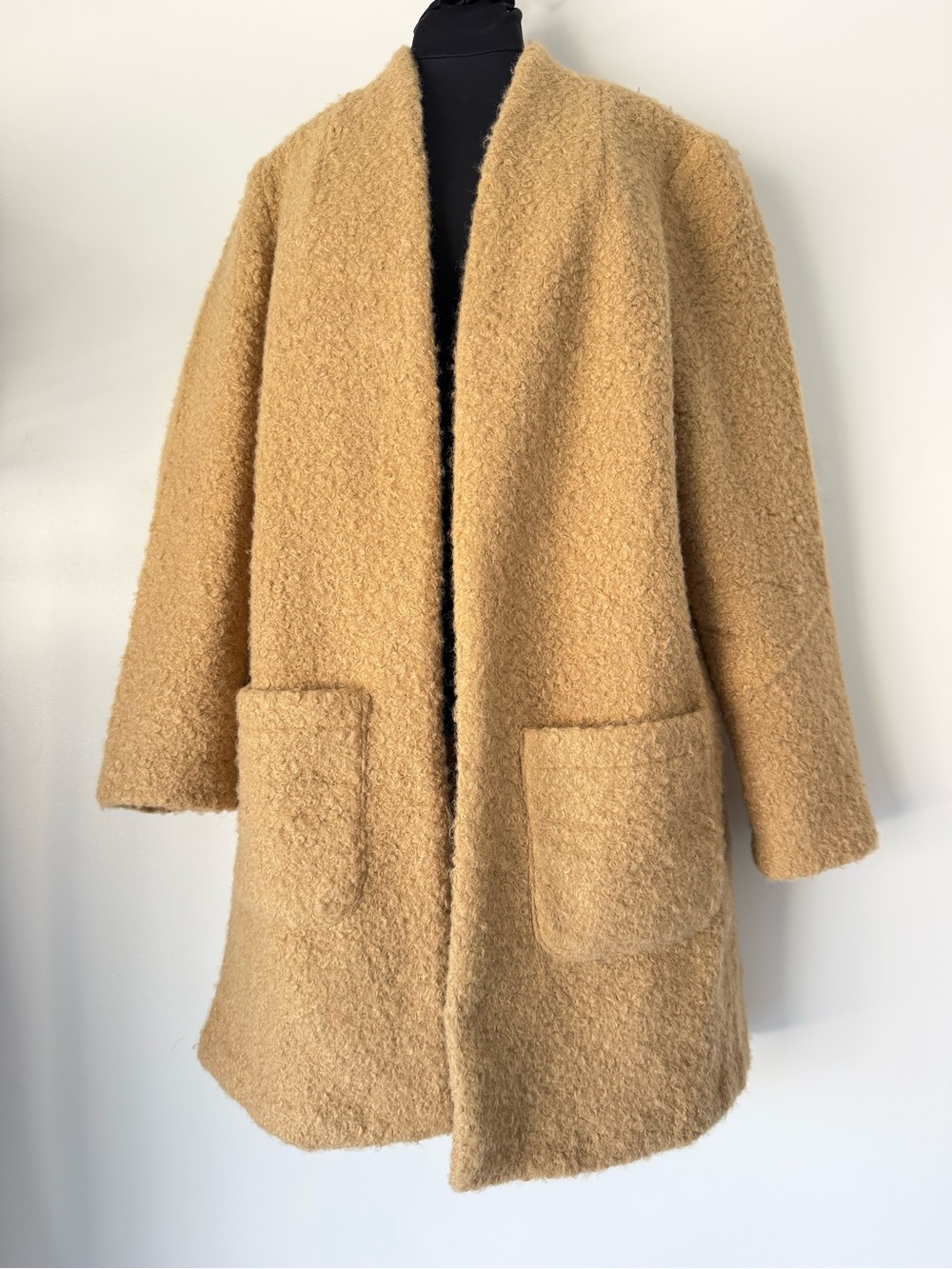 Carole Wren Camel Boucle Teddy Coat Sz M Open-Front Relaxed Classic Minimalist